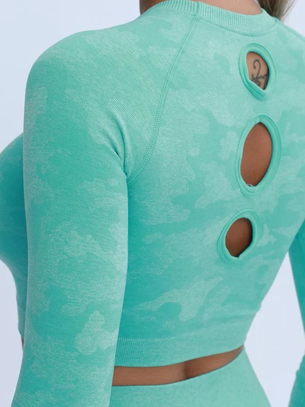 Gymshark Adapt Camo Long Sleeve Cropped Top, Size Small, Teal Blue, Fitness